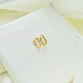 ARGOLLA BAÑADO EN ORO 18K OVALADA C/ZIRCON  FINA CHICA