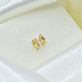 ARGOLLA BAÑADO EN  ORO 18K FILAS DE ZIRCON POR DELANTE CHICA